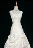 Vintage Bridal Gown 1960s Ball Gown Square Neck Sleeveless Taffeta Pleated Long White Wedding Dresses Elegant Bridal Gowns HZ1121
