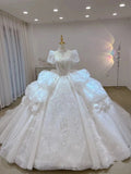 Romantic Bridal Gown Ball Gown Scoop Neck White Lace Long Wedding Dresses Minimalist Bridal Gowns HZ1121
