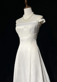 Vintage Bridal Gown A line Off The Shoulder Pearls Long White 70s Wedding Dresses Elegant Bridal Gowns HZ1121