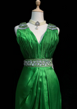 Vintage Sheath V Neck Green Satin Mini Short Formal 8th Grade Homecoming Dresses Summer Middle School Hoco Dress 20th Birthday Outfits HZ1121