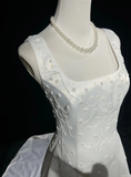 Vintage Bridal Dress A Line Square Neck Satin White Beads Long Wedding Dress Retro Wedding Dresses Modest Wedding Gowns HZ1121