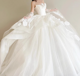 Modest White Strapless Wedding Dresses Tulle Applique Ball Gown Elegant Bridal Dress Stunning Bridal Gowns HZ1121