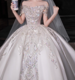 Modest White Sweetheart Neck Wedding Dresses Tulle Beaded Applique Ball Gown Elegant Bridal Dress Elegant Bridal Gowns HZ1121