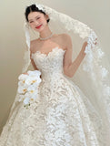 Extravagant Ball Gown Strapless White Lace Long Wedding Dresses Elegant Bridal Gowns HZ1121