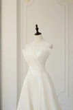 Timeless Bridal Gown Ball Gown Strapless Organza Sleeveless Long White Wedding Dresses Elegant Bridal Gowns HZ1121