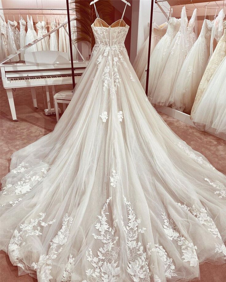 Classic Bridal Gown A line Spaghetti Straps Lace White Wedding Dresses Minimalist Bridal Gowns HZ1121