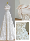Pretty Wedding Dress Ball Gown Strapless Ivory Lace Wedding Dresses Bridal Gowns HZ1121