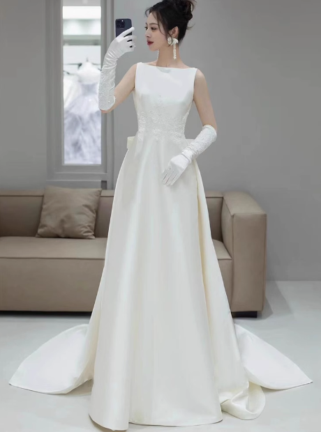 Classic Bridal Gown A line Scoop Satin White Wedding Dresses Minimalist Bridal Gowns HZ1121