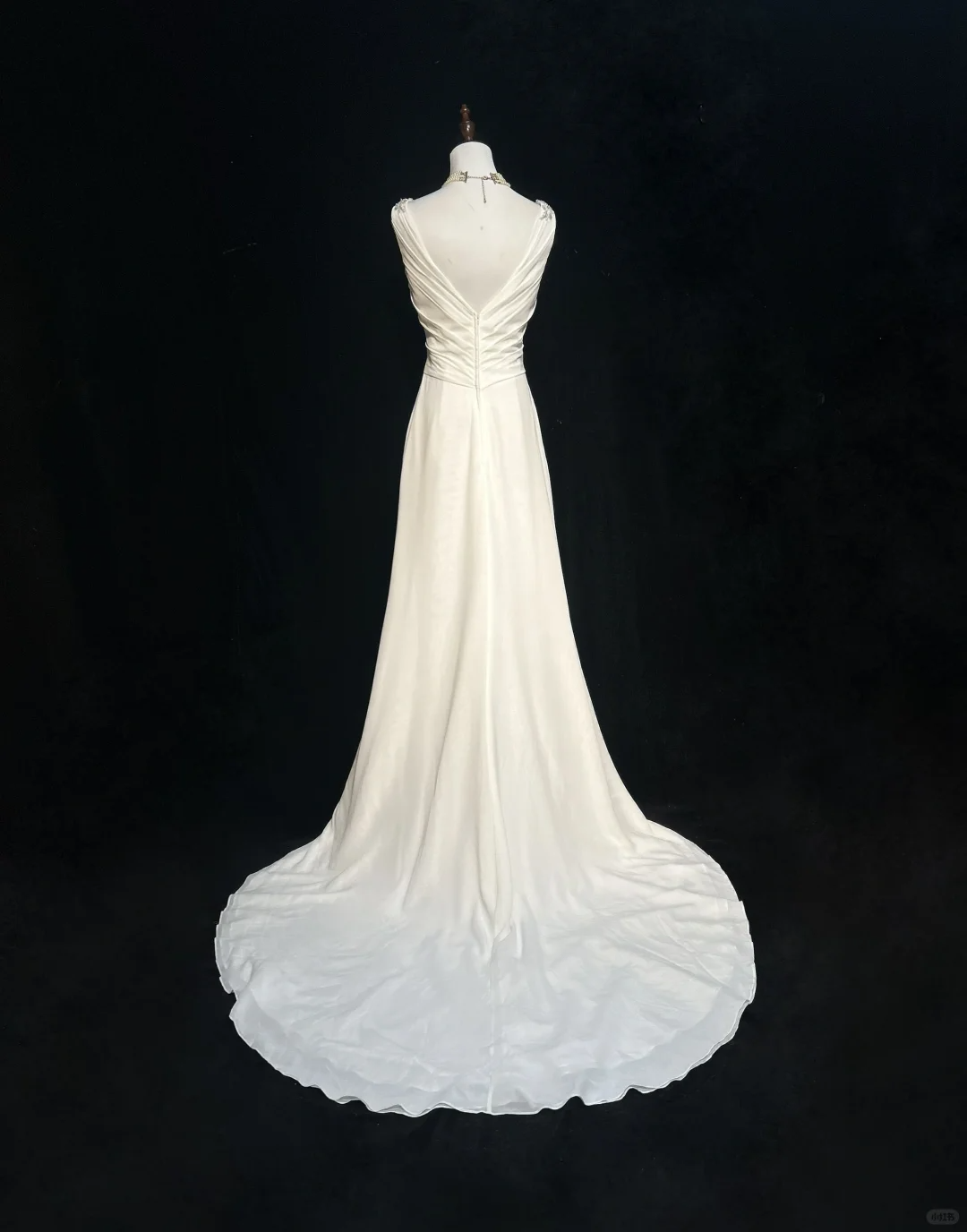 Classic Bridal Gown A line V Neck Chiffon Beads White Wedding Dresses Minimalist Bridal Gowns HZ1121
