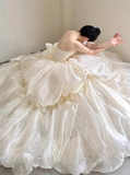 Elegant Strapless Ball Gown Tulle Long Luxury Wedding Dresses Light Champagne Sleeveless Bridal Gowns HZ1121