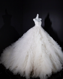 Elegant Strapless Ball Gown Long Wedding Dresses Tulle White Bridal Gowns Sleeveless Bridal Dresses HZ1121
