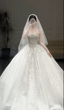 Luxury Strapless Ball Gown Long Wedding Dresses Tulle White Bride Gowns Rhinestone Sleeveless Bridal Dresses HZ1121