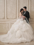 Gorgeous Strapless Ball Gown Long Wedding Dress Tulle White Bridal Gown Sleeveless Bridal Dress HZ1121