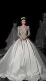 Timeless A-Line Long Wedding Dresses Sweetheart Neck Satin Long Sleeve Bridal Dresses White Bridal Gowns HZ1121