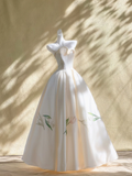 Pretty Wedding Dress Ball Gown Strapless Satin Beads White Long Wedding Dresses Bridal Gowns HZ1121