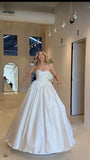 Pretty Wedding Dress Ball Gown Strapless Ivory Satin Long Wedding Dresses Bridal Gowns HZ1121