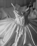 Pretty Wedding Dress Ball Gown Spaghetti Straps Long White Wedding Dresses With Beads Bridal Gowns HZ1121