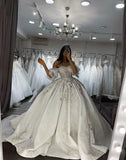 Unique Bridal Gown Ball Gown Off The Shoulder White Short Sleeves Lace Wedding Dresses Vintage Bridal Gowns HZ1121