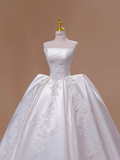 Fairy Tale Wedding Dress Princesses Ball Gowns Strapless Sleeveless White Satin Lace Wedding Dresses Bridal Gowns HZ1121
